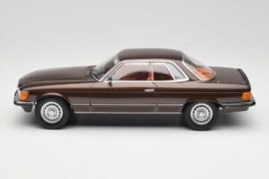 Mercedes 500 SLC C107 Beige Metallic KK-Scale 1:18 KKDC180851 Metaal — afbeelding 3 van 6