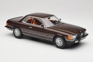 Mercedes 500 SLC C107 Beige Metallic KK-Scale 1:18 KKDC180851 Metaal — afbeelding 4 van 6
