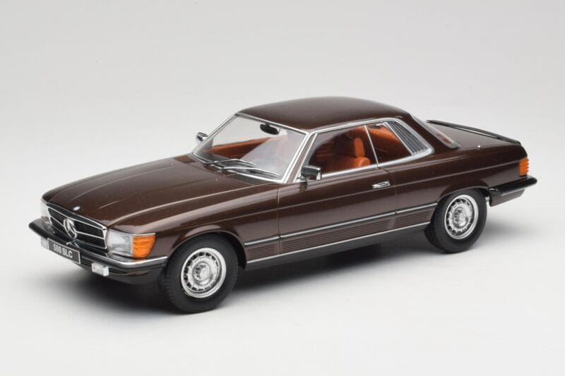 Mercedes 500 SLC C107 Beige Metallic KK-Scale 1:18 KKDC180851 Metaal