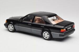 Mercedes 500E W124 Zwart Limited Edition Norev 1:18 183949 Metaal — afbeelding 7 van 12