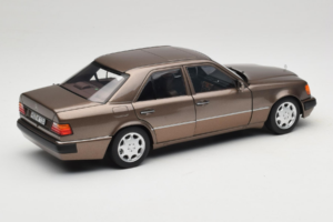 Mercedes 500E W124 Impala Metallic Norev 1:18 183954 Metaal — afbeelding 3 van 8