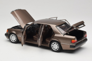 Mercedes 500E W124 Impala Metallic Norev 1:18 183954 Metaal — afbeelding 5 van 8
