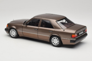 Mercedes 500E W124 Impala Metallic Norev 1:18 183954 Metaal — afbeelding 7 van 8