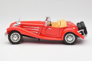 Mercedes 500K Roadster Rood Bburago 1:18 3020 Metaal — afbeelding 4 van 8