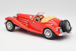 Mercedes 500K Roadster Rood Bburago 1:18 3020 Metaal — afbeelding 7 van 8