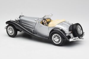 Mercedes 500K Roadster Zilver Bburago 1:18 3020-M1 Metaal — afbeelding 7 van 8