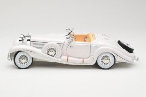 Mercedes 500K Special Roadster Wit Premiere Edition Maisto 1:18 536055 Metaal — afbeelding 4 van 8