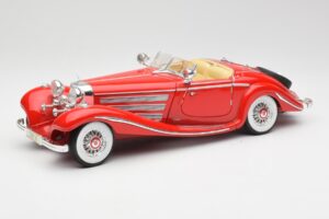Mercedes 500K Special Roadster Rood Maisto 1:18 56058 Metaal