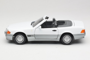 Mercedes 500 SL R129 Wit Roadtough 1:18 92048 Metaal — afbeelding 4 van 8