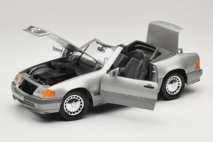 Mercedes 500SL R129 Zilver Tchibo 1:18 TC001 Metaal — afbeelding 2 van 8