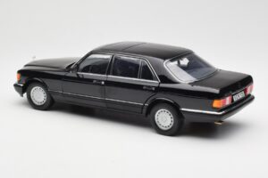 Mercedes 560 SEL W126 Zwart Dealer Editie Norev 1:18 B66040599 Metaal — afbeelding 7 van 8