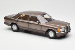 Mercedes 560 SEL W126 Impala Bruin Dealer Editie Norev 1:18 B66040646 Metaal — afbeelding 6 van 8
