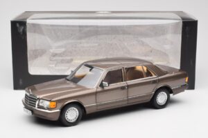 Mercedes 560 SEL W126 Impala Bruin Dealer Editie Norev 1:18 B66040646 Metaal — afbeelding 8 van 8