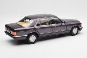 Mercedes 560 SEL W126 Paars Metallic Norev 1:18 183544 Metaal — afbeelding 3 van 8