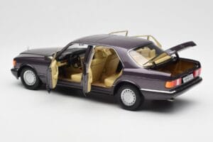 Mercedes 560 SEL W126 Paars Metallic Norev 1:18 183544 Metaal — afbeelding 5 van 8