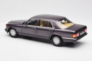 Mercedes 560 SEL W126 Paars Metallic Norev 1:18 183544 Metaal — afbeelding 7 van 8