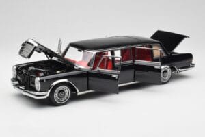 Mercedes 600 Pullman W100 Zwart NZG 1:18 1071/50 Metaal — afbeelding 2 van 8
