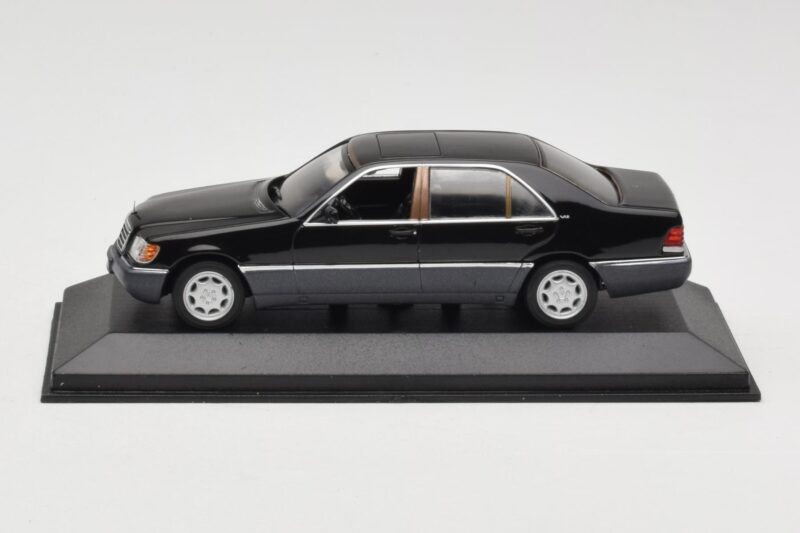 Mercedes 600 SEL W140 Black Metallic Minichamps 1:43 Mercedes 600 SEL W140 Black Metallic Minichamps 1:43 940035400 Metaal