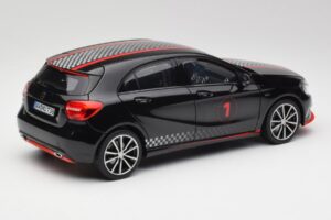 Mercedes A-Class W176 AMG Zwart Norev 1:18 183596 Metaal — afbeelding 3 van 8