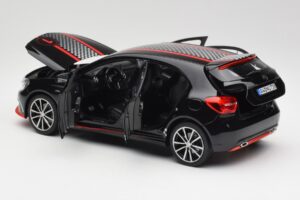 Mercedes A-Class W176 AMG Zwart Norev 1:18 183596 Metaal — afbeelding 5 van 8