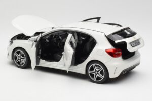 Mercedes A-Class W176 Cirrus Wit Norev 1:18 B66960126 Metaal — afbeelding 5 van 8
