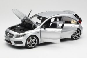 Mercedes A-Class W176 Polar Zilver Norev 1:18 B66960139 Metaal — afbeelding 2 van 8