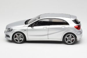 Mercedes A-Class W176 Polar Zilver Norev 1:18 B66960139 Metaal — afbeelding 4 van 8