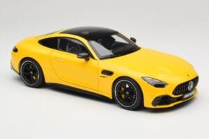 Mercedes AMG GT 43 C192 Turbo Sun Yellow NZG 1:18 B66960587 Metaal — afbeelding 6 van 8