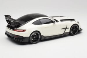 Mercedes AMG GT C190 Black Series Designo Diamond Wit Metallic Minichamps 1:18 155032022 Metaal — afbeelding 2 van 6