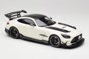 Mercedes AMG GT C190 Black Series Designo Diamond Wit Metallic Minichamps 1:18 155032022 Metaal — afbeelding 4 van 6