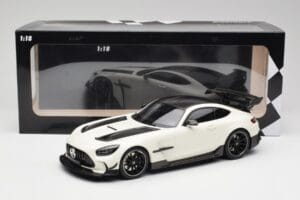 Mercedes AMG GT C190 Black Series Designo Diamond Wit Metallic Minichamps 1:18 155032022 Metaal — afbeelding 6 van 6