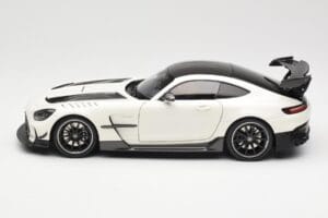 Mercedes AMG GT C190 Black Series Diamond White Metallic Minichamps 1:18 110032020 Metaal — afbeelding 4 van 8