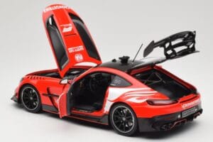 Mercedes AMG GT C190 Black Series Safety Car F1 2024 Minichamps 1:18 110032090 Metaal — afbeelding 5 van 8