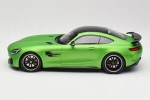 Mercedes AMG GT R C190 Mat Groen Minichamps 1:18 155036020 Metaal — afbeelding 3 van 6