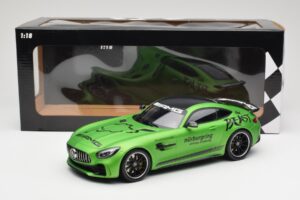 Mercedes AMG GT R C190 Ringtaxi Minichamps 1:18 155036091 Metaal — afbeelding 6 van 6