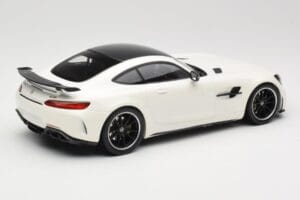 Mercedes AMG GT R C190 Wit Metallic Minichamps 1:18 155036028 Metaal — afbeelding 2 van 6