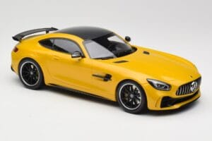 Mercedes AMG GT R C190 Geel Minichamps 1:18 155036021 Metaal — afbeelding 4 van 6