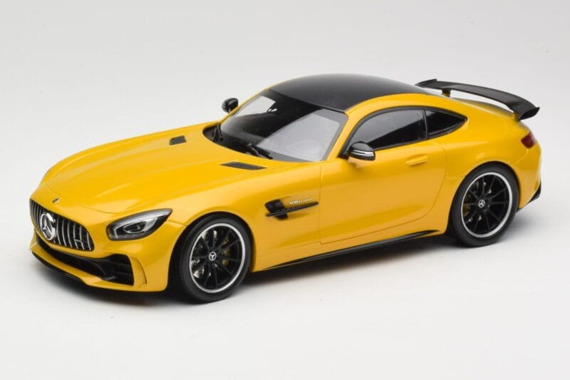 Mercedes AMG GT R C190 Geel Minichamps 1:18 155036021 Metaal