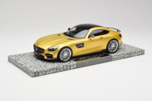 Mercedes Brabus AMG GT S C190 600 Desert Goud Minichamps 1:18 107032522 Metaal