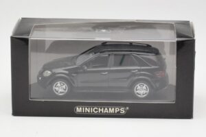 Mercedes AMG ML 63 W164 Zwart Minichamps 1:43 400037670 Metaal — afbeelding 4 van 4