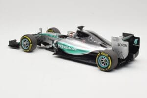 Mercedes AMG Petronas W06 Hybrid #44 L. Hamilton F1 World Champion 2015 Minichamps 1:18 186150044 Metaal — afbeelding 5 van 6