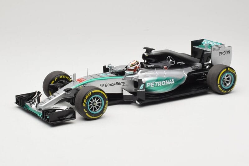 Mercedes AMG Petronas W06 Hybrid #44 L. Hamilton F1 World Champion 2015 Minichamps 1:18 186150044 Metaal