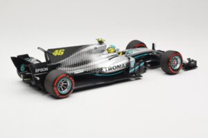 Mercedes AMG Petronas W08 V. Rossi Ride Swap Valencia December 2019 Minichamps 1:18 110191746 Metaal — afbeelding 2 van 6