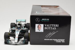 Mercedes AMG Petronas W09 #77 V. Bottas F1 2018 Minichamps 1:18 110180077 Metaal — afbeelding 6 van 6