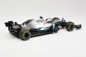 Mercedes AMG Petronas W10 #44 L. Hamilton Winner Chinese GP 2019 Minichamps 1:18 110190344 Metaal — afbeelding 2 van 6