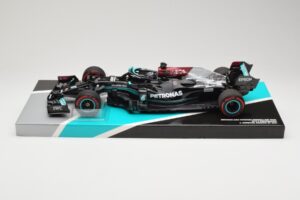 Mercedes AMG Petronas W12 E Performance #44 L. Hamilton Bahrain GP 2021 Minichamps 1:18 113210144 Metaal