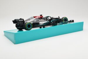 Mercedes AMG Petronas W12 E Performance #44 L. Hamilton Russian GP 2021 Minichamps 1:18 113211544 Metaal — afbeelding 3 van 6