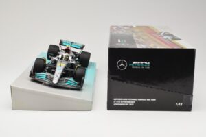 Mercedes AMG Petronas W13 E Performance #44 L. Hamilton 2022 Minichamps 1:18 113220044 Metaal — afbeelding 6 van 6
