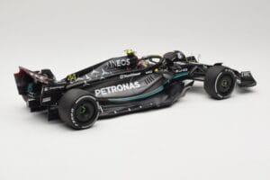 Mercedes AMG Petronas W14 E Performance #44 L. Hamilton Bahrain GP 2023 Minichamps 1:18 110230144 Metaal — afbeelding 2 van 6