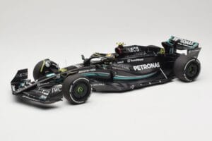 Mercedes AMG Petronas W14 E Performance #44 L. Hamilton Bahrain GP 2023 Minichamps 1:18 110230144 Metaal